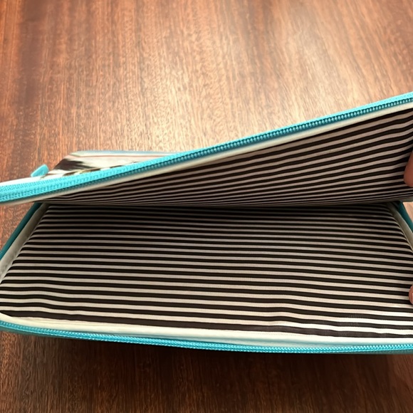 kate spade Tablet Case - Picture 3 of 5